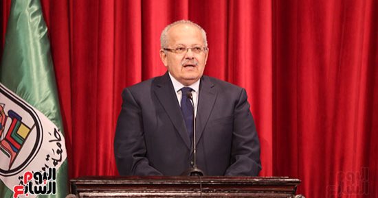 الخشت يشدد على الكليات بتنفيذ أحكام القضاء بشأن الفروق المالية لأعضاء التدريس