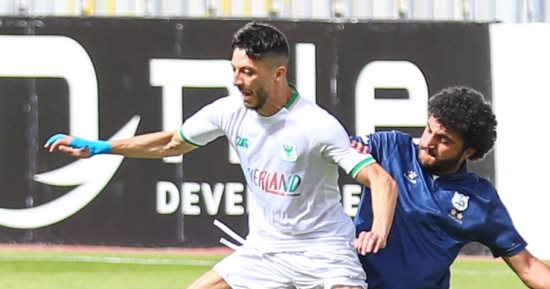 الجهاز الطبي بالمصري يطمئن على حالة اللاعب غيلاس جناوي