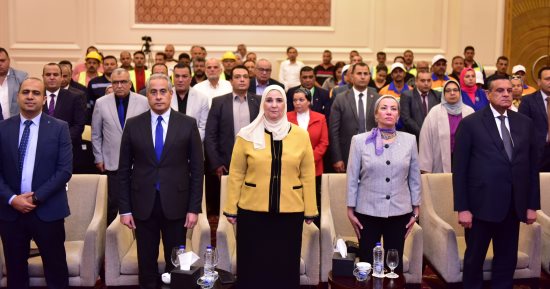 وزير العمل: الدولة حريصة على تقديم الدعم والحياة الكريمة لعمالها