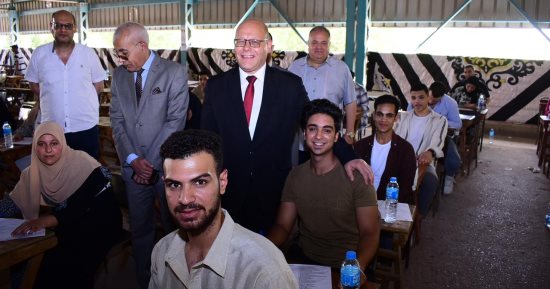 11 ألف طالب وطالبة بحقوق سوهاج يؤدون امتحانات الفصل الدراسى الثانى