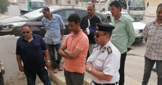 لأول مرة.. جهاز مدينة 15مايو يقرر منع سير التروسيكل داخل المدينة.. العقوبة تصل للمصادرة حال مخالفة القرار.. ونشاط مكثف لرئيس جهاز المدينة باليوم الأول له فى رئاسة الجهاز.. وحملات مستمرة لإزالة المخالفات.. صور
