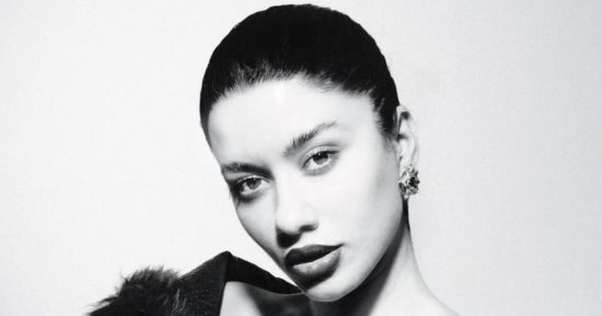 بطل مسلسل Emily In Paris يشارك سينتيا خليفة بطولة فيلم الرعب Borderline