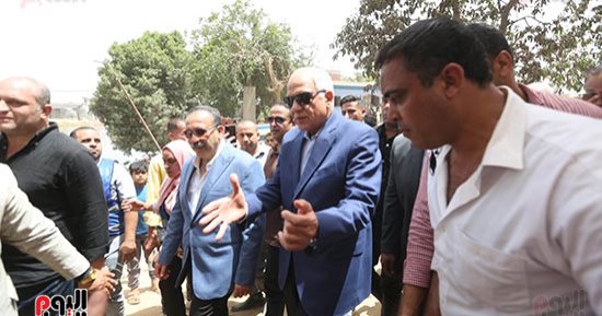 وزيرة التضامن توجه فرق الهلال الأحمر بالتواجد فى موقع حادث معدية أبو غالب.. نيفين القباج: صرف مساعدات لأسر المتوفين والمصابين.. قوات الإنقاذ النهرى تنتشل الميكروباص.. ومحافظ الجيزة يقدم التعازى لأسر الضحايا