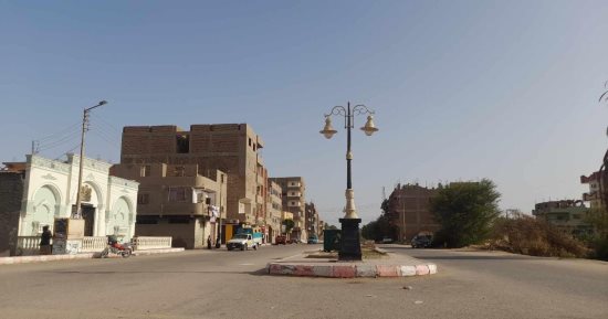 الجو نار.. قنا تسجل أعلى درجة حرارة والعظمى 45 فى الظل.. فيديو