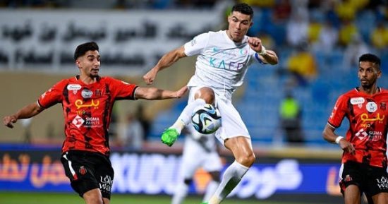 النصر يخطف تعادلا مثيرا من الرياض 2 - 2 فى الدوري السعودي.. فيديو