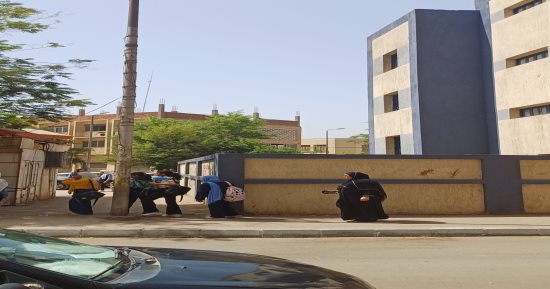 خدنا أجازة.. طلاب الشهادة الإعدادية ينهون امتحانات الفصل الدراسى الثانى.. فيديو