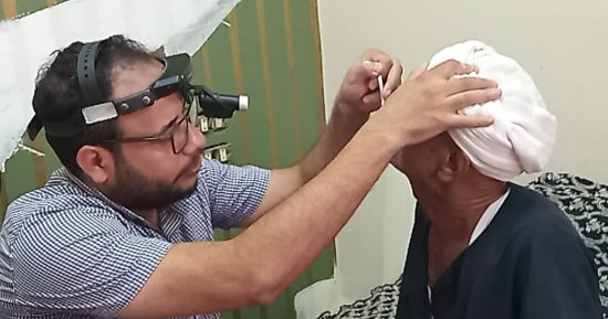 قافلة علاجية مجانية بقرية كفر العجايزة بشبين الكوم على مدار يومين