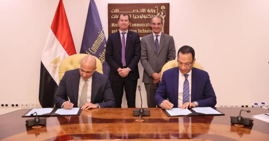 وزير الاتصالات: اتفاقية لتطوير حلول رقمية فى الرعاية الصحية باستخدام الذكاء الاصطناعى