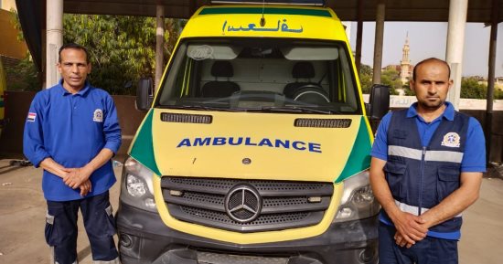 أمانة مسعف وسائق بإسعاف القليوبية.. عثرا على 110 آلاف جنيه أثناء نقل مصابين اثنين بحادث وصمما على عدم تسليمها إلا لذويهما.. ويؤكدان: إحنا بنعامل ربنا وشعارنا "ومن أحياها فكأنما أحيا الناس جميعا".. فيديو وصور