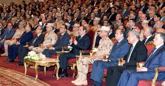 الرئيس السيسي: نسعى للوصول إلى أقصى إنتاجية من فدان القمح.. المستثمرون مدعوون للمشاركة فى المشروعات الزراعية.. نعمل على الاستفادة من كل الفرص للزراعة.. رغيف العيش أبو 5 قروش يكلف الدولة جنيه وربع