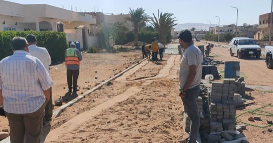 مدينة أبورديس بجنوب سيناء تتألق بمشروعات التطوير ومد الطرق واستصلاح الأراضي.. تطوير طريق "فيران- سانت كاترين" بطول 100 كم.. إقامة جامعة حكومية تتضمن أكثر من 15 كلية.. وافتتاح مزرعة نموذجية على مساحة 42 فدانا