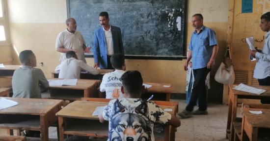 مدير تعليم دشنا بقنا يتفقد امتحانات الدبلومات الفنية بعدد من المدارس 