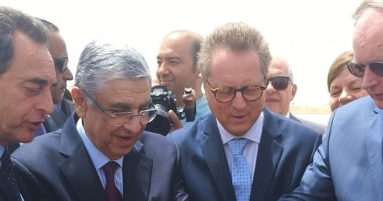وزير الكهرباء: تشغيل محطة رياح جبل الزيت نموذج للتعاون بين مصر ومؤسسات التمويل الدولية