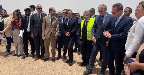 رئيس وفد الاتحاد الأوروبى: استراتيجية مصر للطاقة 2040 تؤهلها لزيادة أمن الإمدادات.. 300 مليون يورو منح أوروبية لمحطة رياح خليج السويس.. إمكانيات مصر تؤهلها لجذب مستثمري الطاقة المتجددة