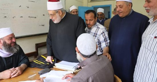 وكيل الأزهر يتفقد مركز تصحيح شهادات القراءات بمجمع مدينة نصر النموذجى