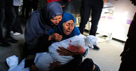 ارتفاع عدد ضحايا مجزرة إسرائيل بالمواصى فى رفح الفلسطينية لـ21 شهيدا و64 مصابا