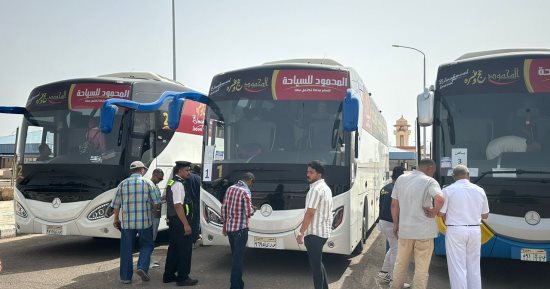 وزير النقل يتابع انطلاق أول أفواج الحج البرى من ميناء نويبع البحرى