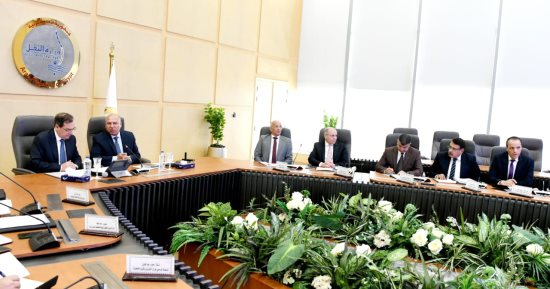 وزيرا النقل والبترول يبحثان آخر مستجدات المشروعات المشتركة