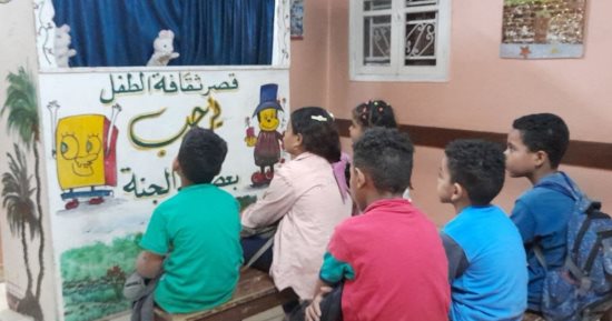 ورش فنون تشكيلية وأشغال يدوية ودورى ثقافى للأطفال فى الأقصر.. صور