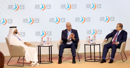 شوبير يناقش قضية التعصب الرياضى في منتدى الإعلام العربى
