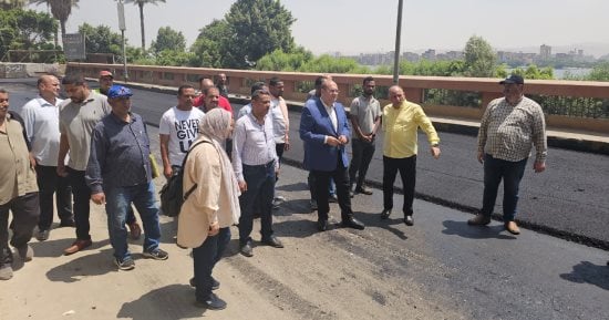 نائب محافظ الجيزة يشدد على رفع معدلات تنفيذ مشروعات الطرق بالمدن