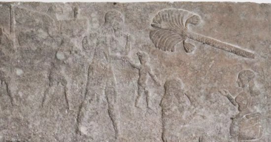 سويسرا تعيد 3 قطع أثرية عمرها 2800 عام إلى العراق