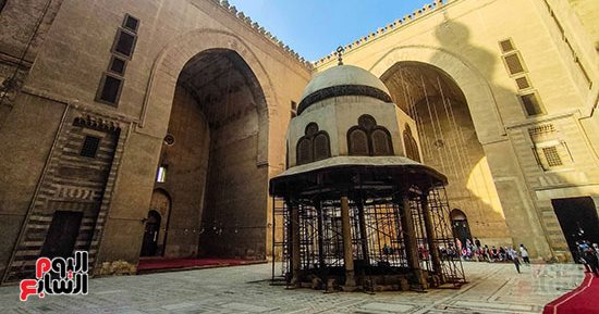 زخارف إسلامية نادرة.. مسجد السلطان حسن أيقونة العصر المملوكى على أرض مصر