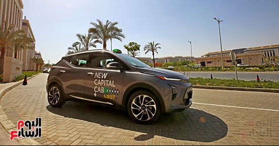 سرعة ودقة وتوفير وقت.. التشغيل التجريبى للتاكسى الكهربائى بالعاصمة الإدارية 