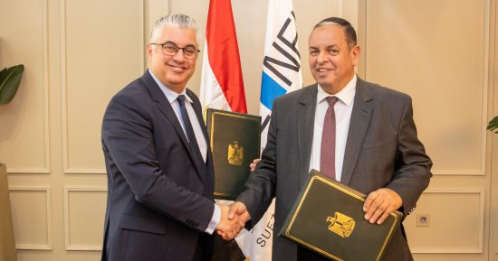 اقتصادية قناة السويس توقع بروتوكول تعاون مع مصلحة الجمارك لميكنة الخدمات 
