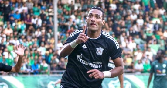 أحمد ياسر يجدد تعاقده مع التحدى الليبى
