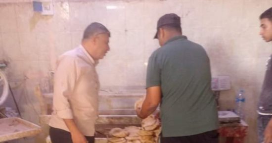 رئيس مدينة طور سيناء يتفقد عددا من المخابز للاطمئنان على جودة الخبز.. صور