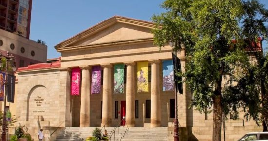 أزمة إغلاق جامعة فيلادلفيا للفنون تتصاعد وتطرد 600 من أعضاء هيئة التدريس 