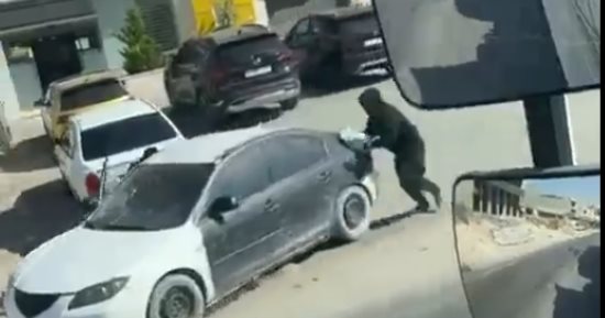 سطو مسلح على بنك فى بيت لحم بفلسطين.. فيديو