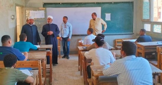 سعادة طلاب الثانوية الأزهرية بأسوان لسهولة امتحان الجبر.. فيديو