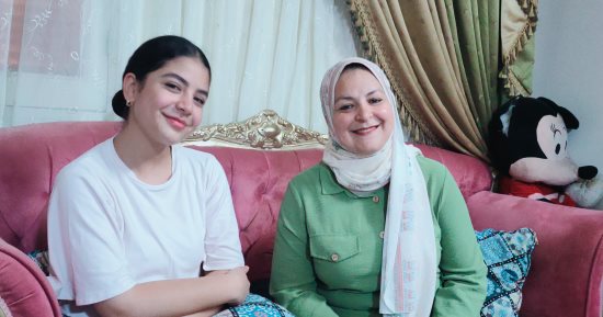 الفرحة حلوة.. نور الله أيمن من أوائل الإعدادية بالشرقية.. شوف كانت بتذاكر ازاى