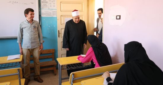 رئيس المعاهد الأزهرية يتفقد لجان الشهادة الثانوية بالمنوفية