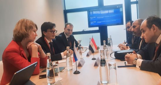 وزير الصناعة يستعرض مع وزير الزراعة الروسى إنشاء مركز لوجيستى للحبوب فى مصر
