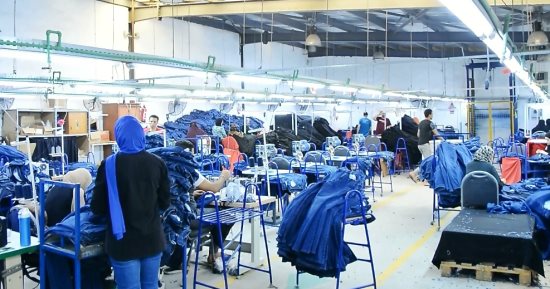 11 عامًا على ثورة 30 يونيو..مشروعات تنموية غيرت الحياة فى بورسعيد.. مجمعات الصناعة تحول المدينة من الاستيراد للتصدير.. افتتاح مجمع 3 يوليو باحتفالات عيد النصر.. وإنشاء مجمعا لـ118 مصنعا على مساحة 41 فدانا.. صور