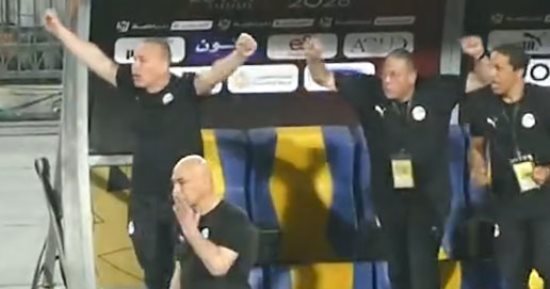 فرحه جنونية لإبراهيم حسن بأهداف منتخب مصر .. فيديو