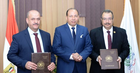 توقيع بروتوكول تعاون مشترك بين جامعة المنصورة وجامعة الأنبار بالعراق 