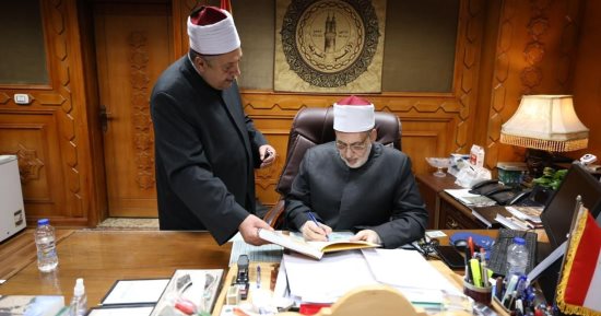 وكيل الأزهر يعتمد نتيجة الدور الأول لشهادات القراءات للعام 2024