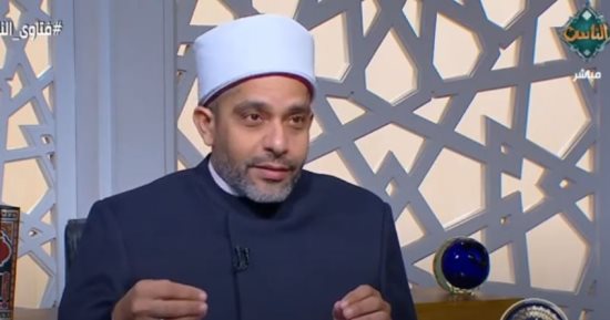 ما الفرق بين الصدقة وزكاة المال؟.. أمين الفتوى يجيب
