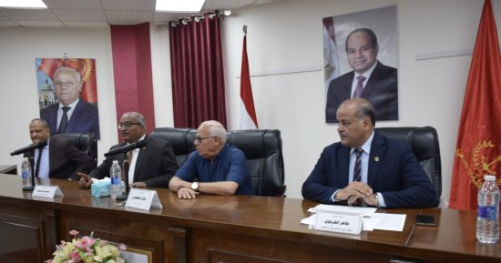 محافظ بورسعيد من مركز عمليات امتحانات الثانوية العامة: توافر سبل الراحة للطلاب