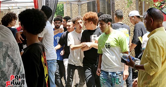 وزارة التعليم: رسوب من غش واستخدم المحمول فى الثانوية العامة.. وتؤكد: السماح للطالب المتورط فى تصوير الأسئلة باستكمال باقى امتحاناته.. وفريق مكافحة الإخلال بالاختبارات داخل غرفة العمليات يضبط التجاوزات فى دقائق