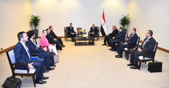 الرئيس السيسي يلتقى "سانشيز" ويشيد بمواقف إسبانيا الداعمة للقضية الفلسطينية