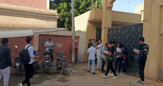 بث مباشر.. طلاب شعبة الأدبي بالثانوية الأزهرية يستكملون الامتحانات اليوم