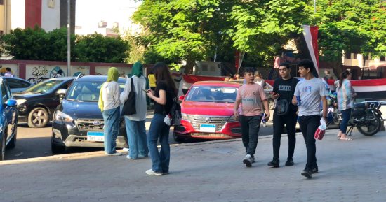 شاهد تباين آراء طلاب الثانوية العامة بالجيزة بعد أداء امتحانى الاقتصاد والإحصاء