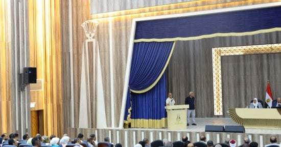 أثناء رئاسته المجلس التنفيذى.. محافظ أسوان: 20 ألف جنيه غرامة ذبح الأضاحى بالشوارع