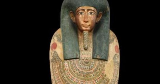 عرض تابوت مصرى من العصر البطلمى بـ 600 ألف جنيه إسترلينى بمزاد لندن