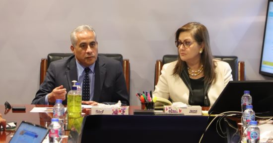وزارة العمل: فحص طلبات الاستثناء من قرار الحد الأدنى للأجور بالقطاع الخاص والتأكد منها